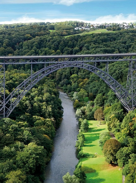 Müngstener Brücke „Historisches Wahrzeichen der Ingenieurbaukunst”