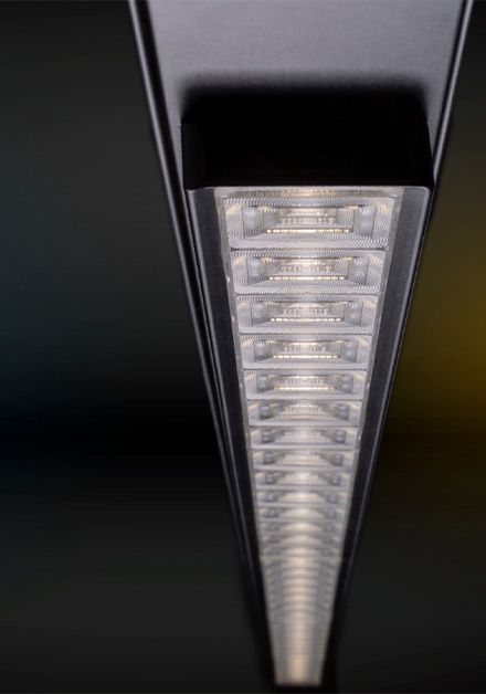 Regiolux Lichtbandsysteme mit OptiLens-Technologie