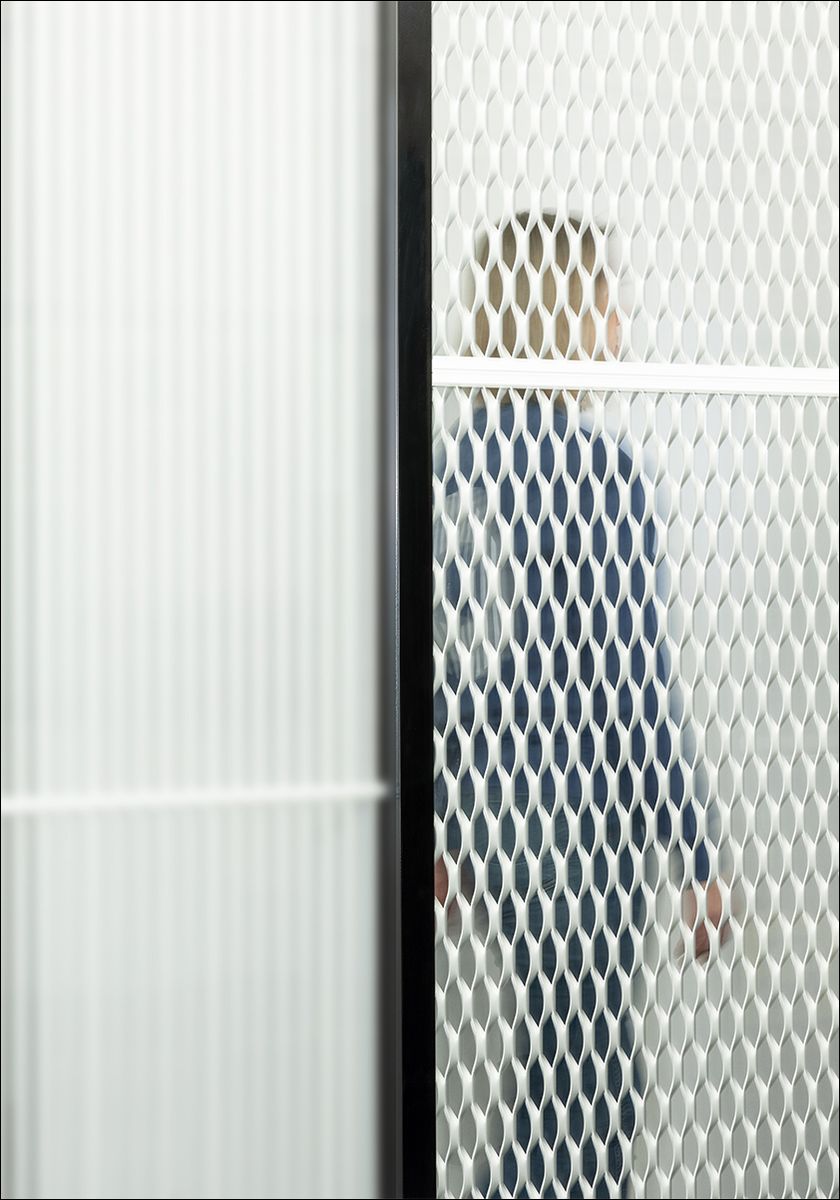 Richtungsselektiver Sichtschutz in Isolierverglasung