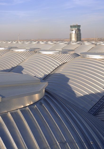 Tremco CPG übernimmt Kalzip