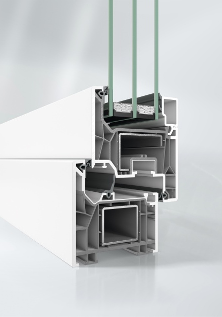 Schüco erweitert FocusIng Plattform um Mitteldichtungssystem mit drei Dichtebenen