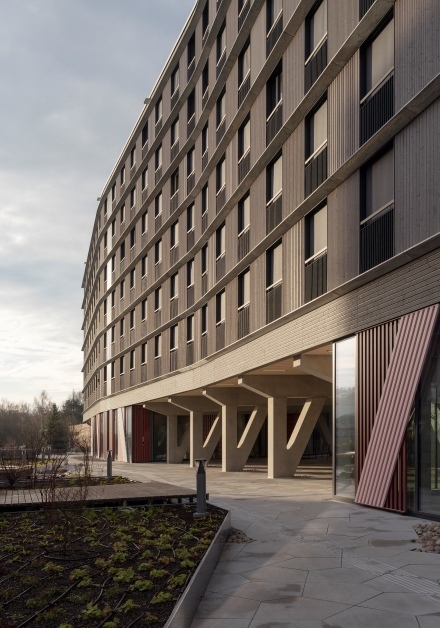 Termingerecht fertiggestellt: Zollhochschule Rostock wird an den Bund übergeben