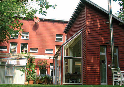 Holzfassade, Holzfassaden, vorgehängte hinterlüftete Holzfassade, Holz, Fassadenverkleidung, Fassadenverkleidungen, wetterfeste Fassade aus Holz, konstruktiver Holzschutz, Holz-Imprägnierung, Holzschutz-Lasur