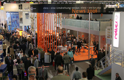 R+T 2006, Rollladen, Tor, Sonnenschutz, Rollläden, Fachmesse für Rolladen, Tore und Sonnenschutz, Klappladen, Klappläden, Verdunklung, Gitter, Antriebstechnik, Blendschutz, Steuerungstechnik, Markisenstoff, Fenster, Türen, Wintergarten, Energieeinsparung
