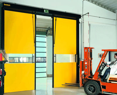 Schnelllauftor, Schnelllauftore, Industrietor, Industrietore, seitlich öffnendes Schnelllauftor, Anti-Crash, Anfahr-Schutz, Vertikalläufer