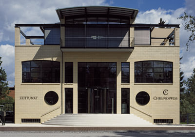Klinkerfassade, Klinker, Steinfassade, Mauerziegel, Fassade, gro�formatige Klinker, Formsteine, Ecken, St�rze, Terrakotta, Fensterb�nke, Br�stung, Rundfenster