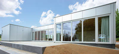 Sandwichelemente ermöglichen 90.000 Euro-Rohbau für ein Jugendhaus | C