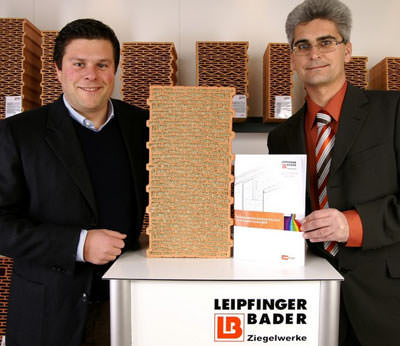 Passivhaus-Ziegeln, W�rmebr�ckenkatalog, gef�llter Mauerziegel, Mauerziegel f�r Passivh�user, Unipor W07 Coriso, w�rmebr�ckenfreie luftdichten Konstruktion