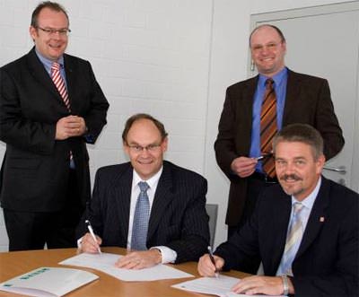 Welf Kramer, Rainer Hribar, Hans Neumeier, Helmut Frehse von Gealan und VBH