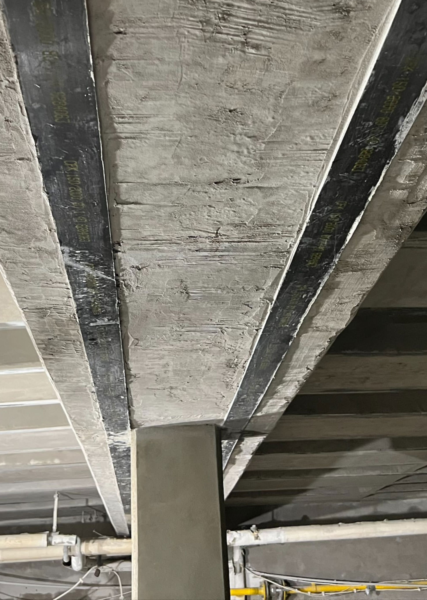 Biegezugverstärkung mit CFK-Lamellen sichert Tiefgaragendecke in München