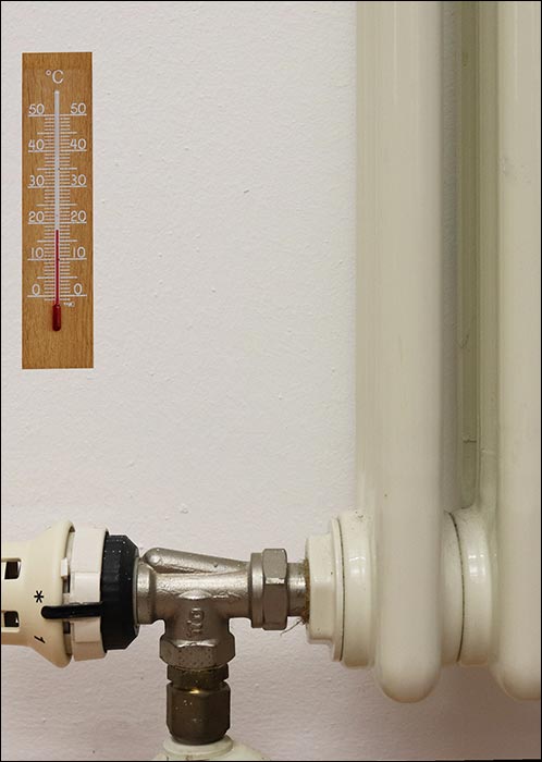 Kalkputz reduziert bei abgesenkter Innentemperatur Risiko von Schimmel und Stockflecken