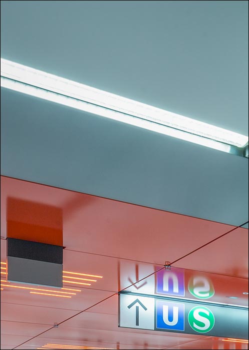 Maximal nichtbrennbare Lindner-Metalldecken dank Pulverbeschichtung COLOURline A1