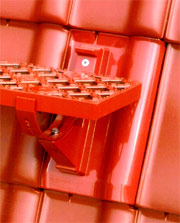 Dachprodukte, Schneefanggitter, Dachstege, Trittsysteme, geneigtes Dach, Satteldach, Pressdachziegelsortiment, Falzbiber, Dachdecker, Dachziegel