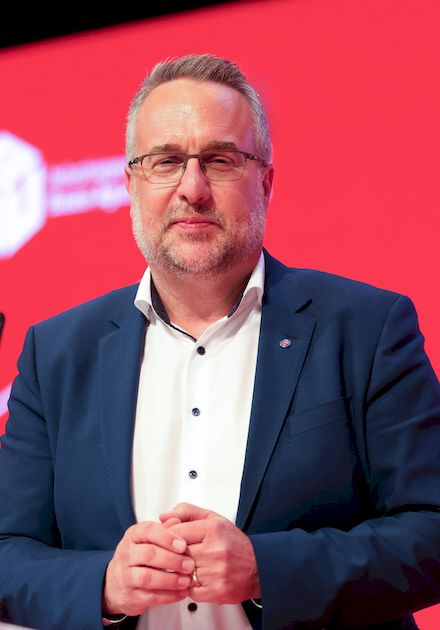 Carsten Burckhardt ist neuer Bundesvorsitzender der IG BAU