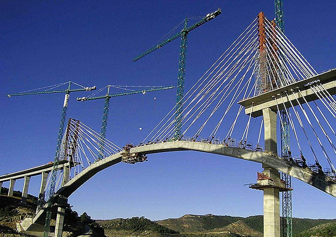 © BTG IT & Consulting GmbH / Viaduct over Contreras Reservoir, Spain (by courtesy of EIPSA, S.A. SENER, Spain)