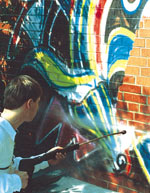 Graffitischutz, Anti-Graffiti-System, Graffitis, Fassade, Hauswand, Graffiti-Schutz,Bundesanstalt für Straßenwesen, bast, Anti-Graffiti-Systeme, Baustofftechnik, Heißwasser-Hochdruck-Reiniger