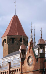 Kirchendach mit Mönch-Nonne-Deckung