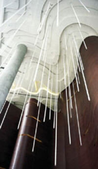 Akustikdecke mit Wellenschlag: Stilvoller Schallschutz mit StoSilent Panel. 