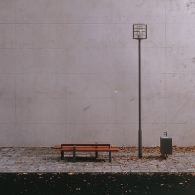 Stadtmöbel, Sitzbänke, Parkbänke, Sitzbank, Parkbank, Poller, Absperrsysteme, Mastleuchte, Wandleuchte, Fahrradständer, Brunnen, Baumscheiben, Baumscheibe, Baumschutzgitter, Abfallbehälter, Mastleuchten, Wandleuchten, Überspannungsleuchten