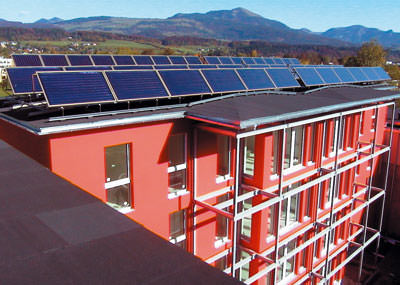 Solarheizung, Solarheizungen, Warmwasserbereitung, XL-Solarheizung, solare Heizungsunterstützung, große Wohnanlagen, Schichtlademodule, Wärmetauscher, Schwimmbaderwärmung, Hotel, Hotellerie, Solarspeicher, Pufferspeicher, Solarpumpe, Frischwassermodul