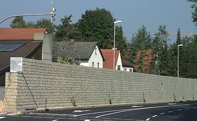 Lärmschutzwand, Gabione, Steinkorb, Lärmschutzwände, Gabionen, Steinkörbe, Kalksteine, Natursteinwerk Traco, Schallabsorber, Lärm, Schallreflektion