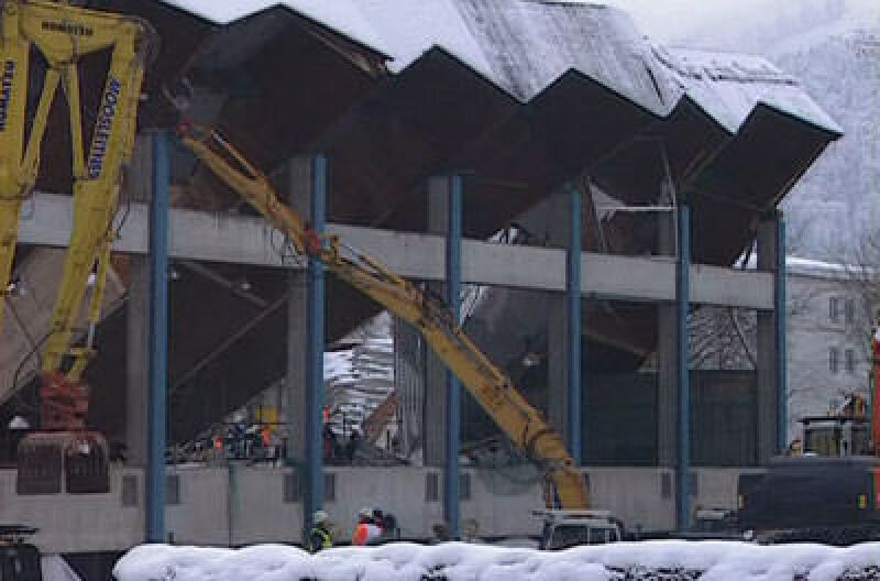 eingestürzte Eissporthalle in Bad Reichenhall