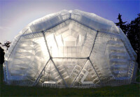 Luftschloss: Bausatz aus aufblasbaren Bauelementen