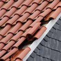 Sturmschäden? Versicherungsschutz kann während Hausumbaus 			  entfallen!