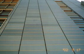 Dekorative Mängel bei eloxierten Aluminiumfassaden
