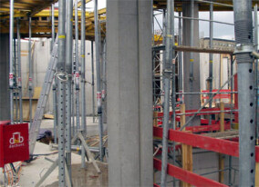 Hochfester Sichtbeton trägt biomedizinisches Forschungszentrum