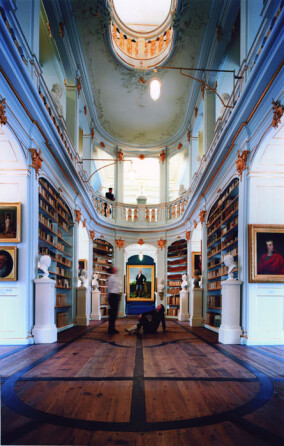 Klassiker (Berker-Schalter) treffen auf Klassiker (Bücher)