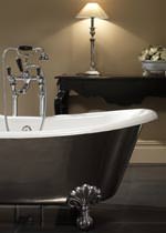 Badewannen aus emailliertem Gusseisen gekleidet in Kupfer, Blei oder