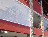 Fassaden- und Verdunklungsscreen bis 100km/h Windgeschwindigkeit