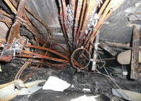 Im realen Brandversuch: Gefahrenquelle Installationsschächte