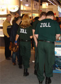 Zoll versus Plagiatoren auf der Light+Building