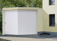 Fertiggarage mit abgeschrägter Einfahrt