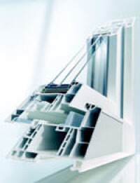 Fenster aus Faserverbund-Werkstoff auch von Rekord