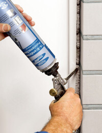 Deutlich erweiterte Zulassung für Schaummontage von Brandschutzzargen