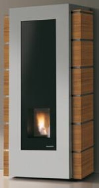 Design-Pelletofen auf Italienisch