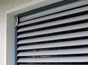 Jalousierbarer Rollladen