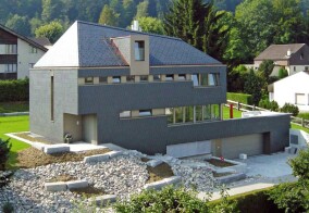 Walmdach einmal anders interpretiert ... in Schiefer