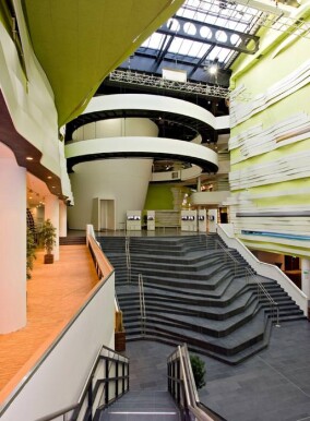 „Grünes“ Bauen bei öffentlichen Gebäuden ... mit Holzwolleplatten