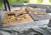 
			  Schwarz oder weiß? Studie zu Flachdächern in Holzbauweise