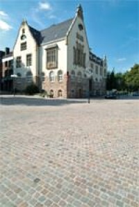 Marktplatz als offenes Stadtzentrum in gebundener Bauweise