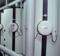 Sportlich: 13 Luft-Wasser-Wärmepumpen in Kaskade