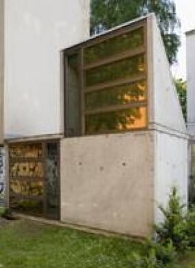 Schlanke Fußbodenheizung auf trockener Holzfaser-Basis für Berliner Plattenpalast