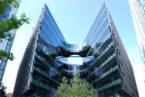 Hinter Sonnenschutzglas: Moderne Büro-Architektur in London