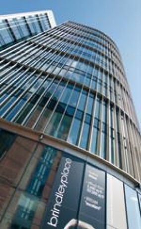 Eleven Brindley-Place: Strahlendes Wahrzeichen an schwierigem Standort