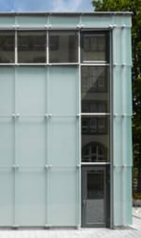 Turnhallen-Baukasten für Frankfurter Schulen