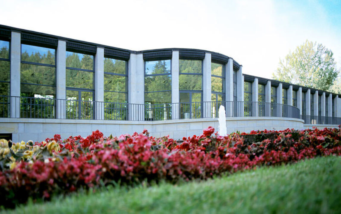 KunstWandelhalle Bad Elster, Schaltbares Sonnenschutzglas